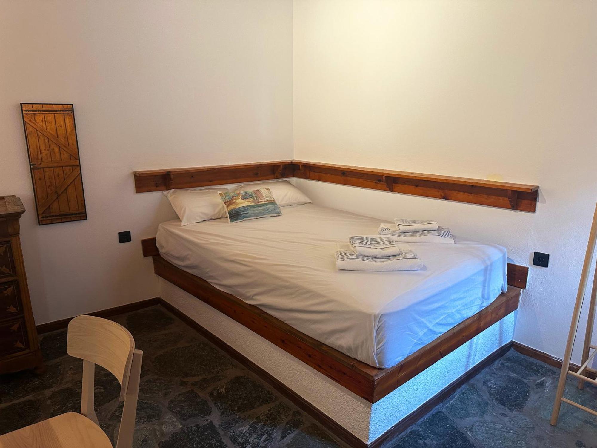 Apartment Fteri Stone House In Platanos, Akrata